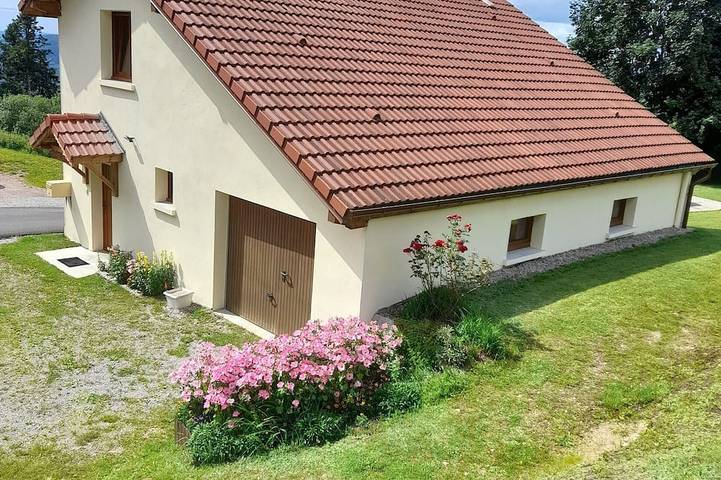 Gîte pour 6 personnes, avec Jardin à Gerbamont