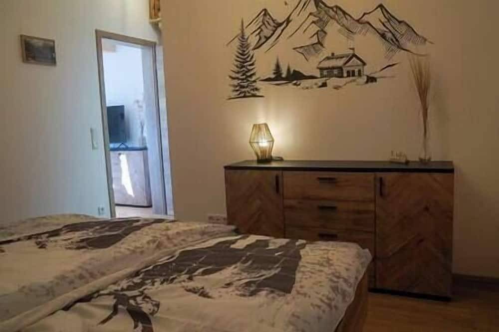 Ganze Wohnung, Loftwohnung \"Kaiserblick\" im Inntal - zentral & ruhig in Flintsbach am Inn, Bayerische Alpen