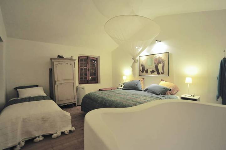 Location de vacances pour 4 personnes, avec terrasse dans Office De Tourisme De Bormes Les Mimosas - Le Port - 4