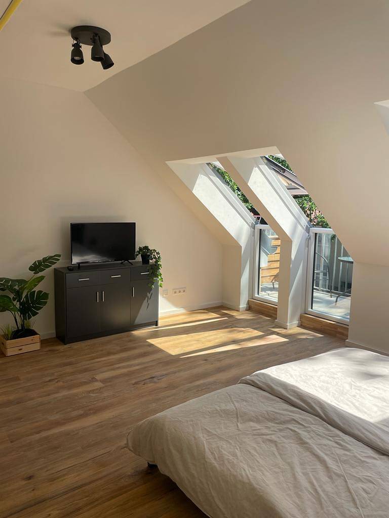 Ganze Wohnung, Ferienwohnung für 2 Personen mit Balkon/Terrasse in Dahlwitz-Hoppegarten, Hoppegarten