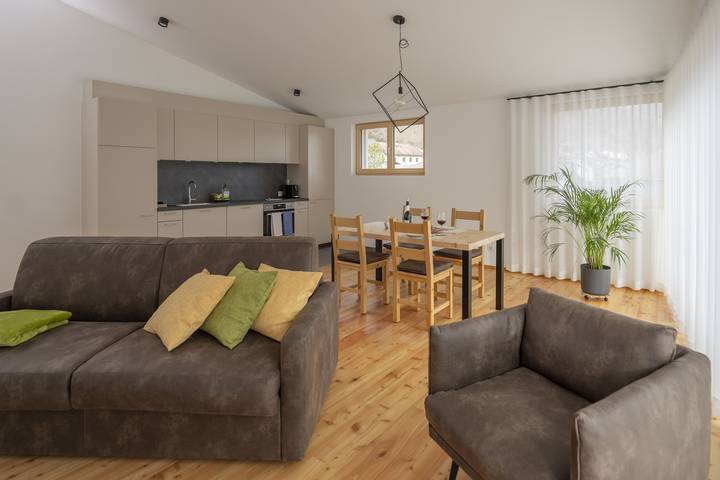 Ferienwohnung für 6 Personen, mit Balkon und Pool in Müstair