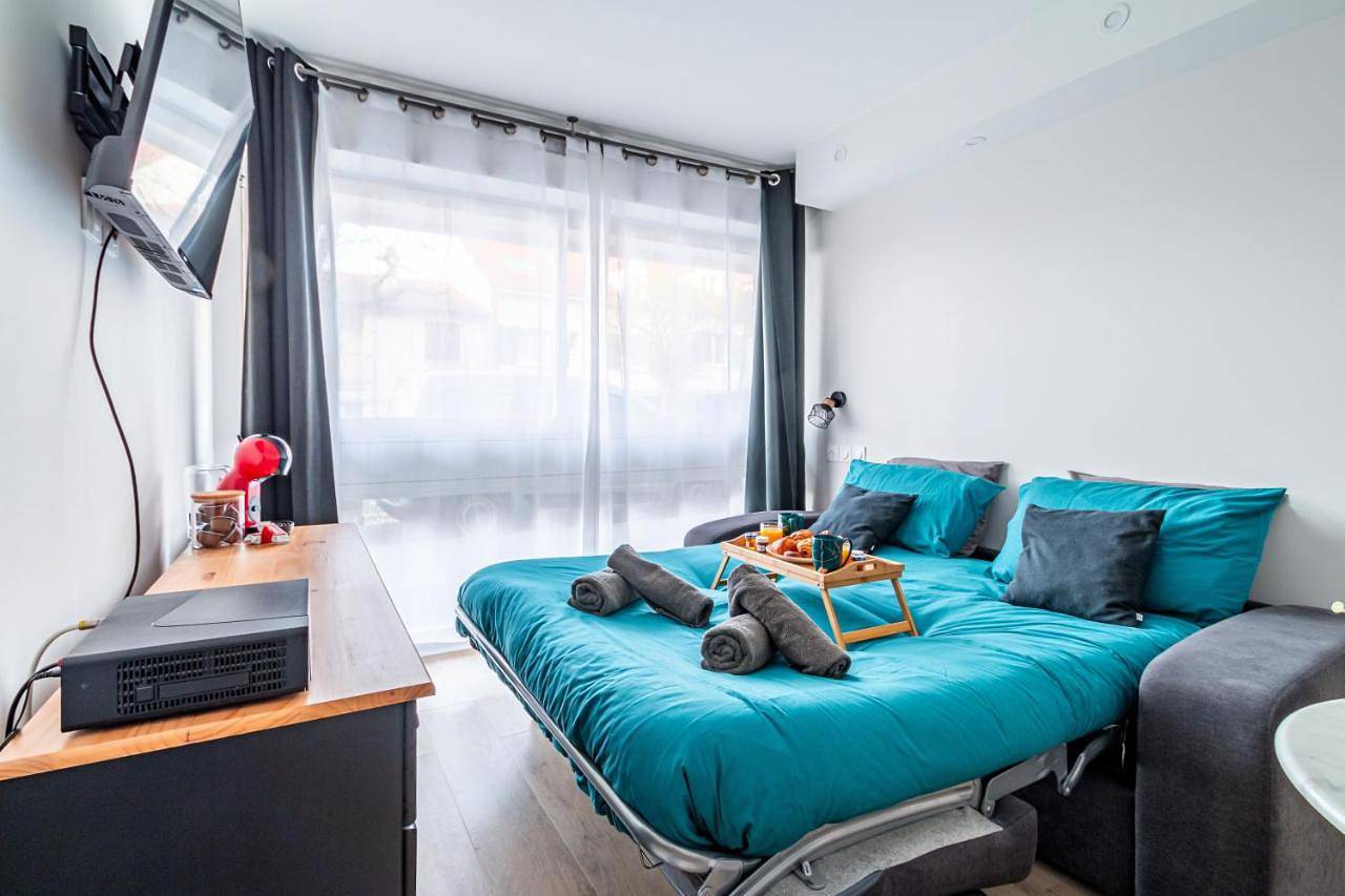 Appartement entier, One-Bedroom Apartment in Le Chesnay, Yvelines