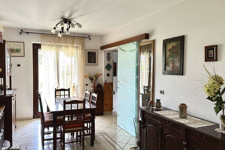 Entire apartment, P037- Porto Recanati, comfortable three-room apartment with air conditioning in Loreto, Ancona Province