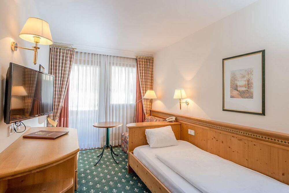 Einzelzimmer mit Dusche, Wc - Hotel Hanneshof in Dachsteingebirge, Filzmoos
