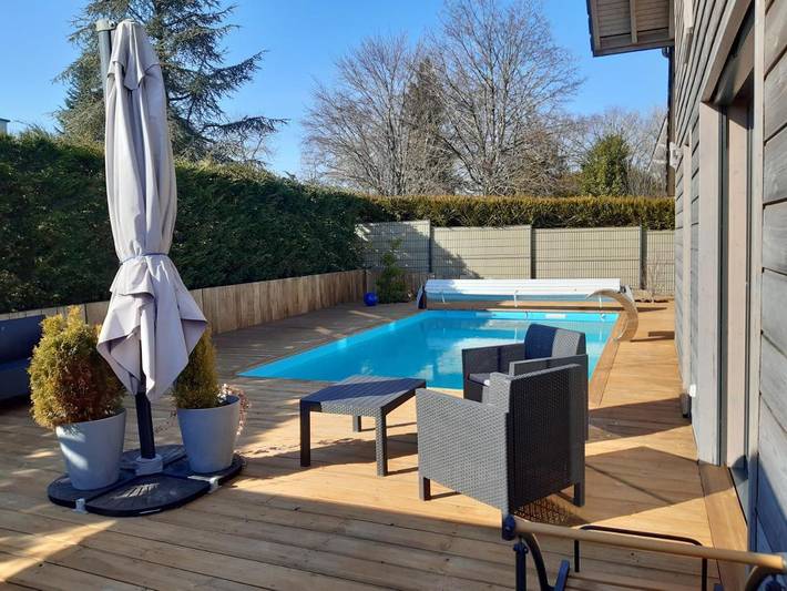 Location de vacances pour 8 personnes, avec piscine ainsi que terrasse et vue à Excenevex - 2