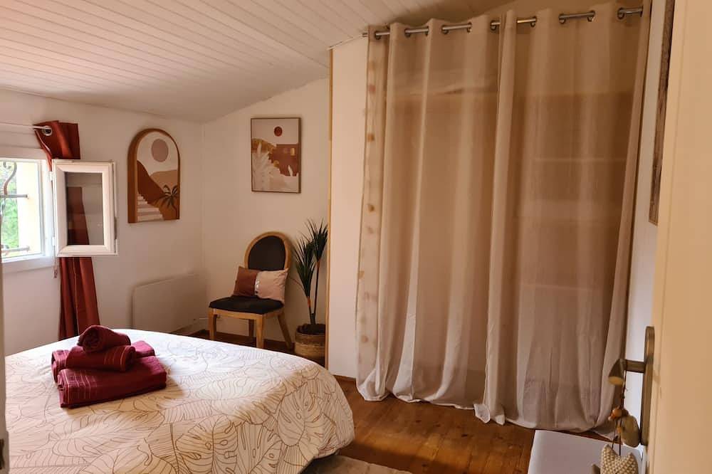 Cozy family home: private garden & parking | very quiet. 3 minutes from the Cité. in Carcassonne, Carcassonne region