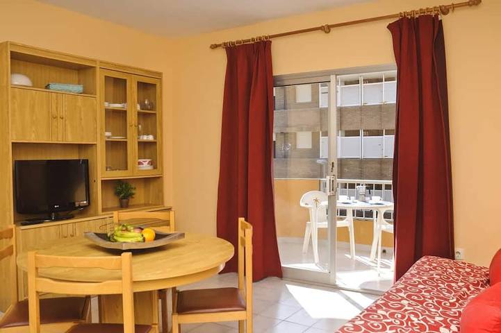 Apartamento de vacaciones para 5 personas, con piscina y balcón - 1