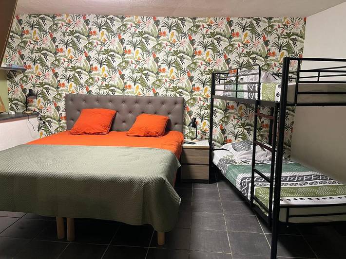 Gîte pour 4 personnes, avec Terrasse à Saint-Florent-sur-Auzonnet