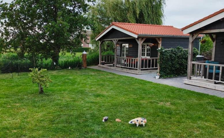 B&b voor 2 personen, with Terras and Whirlpool as well as Tuin and Sauna in Bergen op Zoom