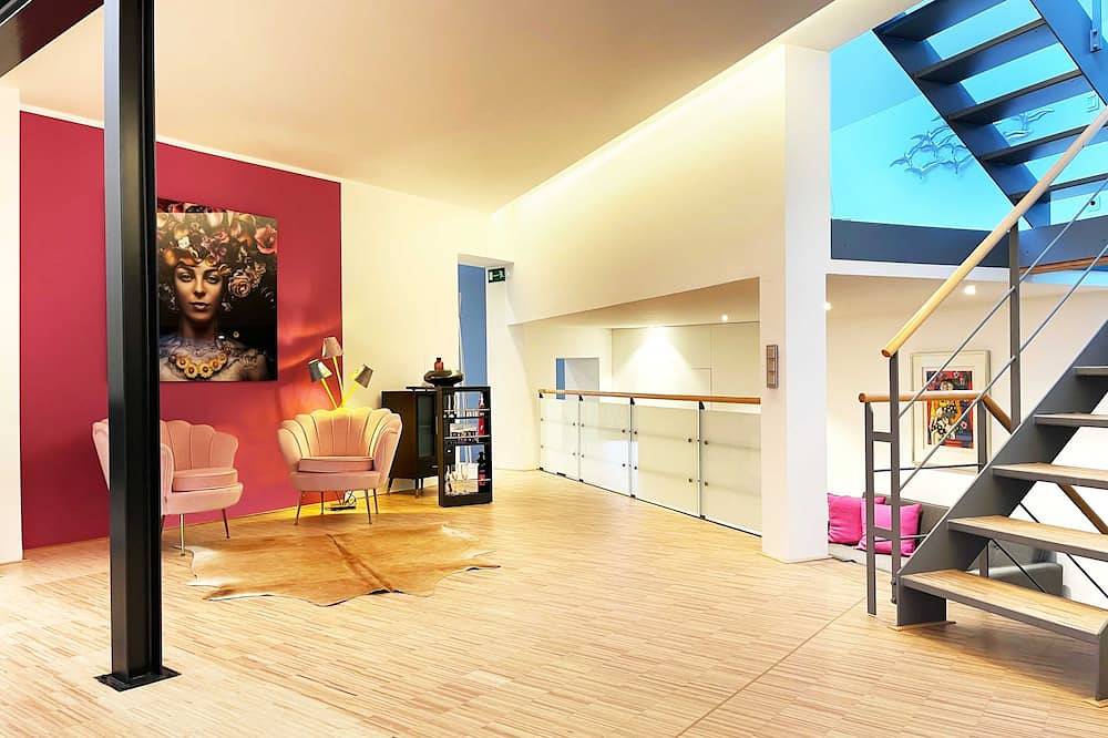 Ganze Wohnung, Luxus Wellness Loft - 245qm - Designwohnen im Zentrum - Luxus Wellness Loft - in Gütersloh, Nordrhein-Westfalen