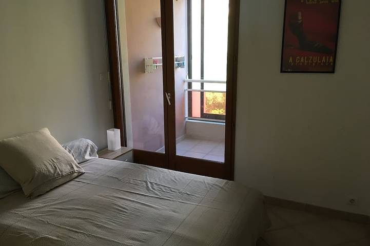 Gîte pour 5 personnes, avec terrasse dans Plage Marinella - 2