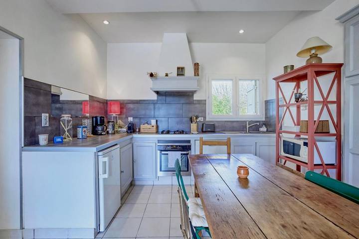 Maison de vacances pour 6 personnes, avec piscine ainsi que jacuzzi et jardin