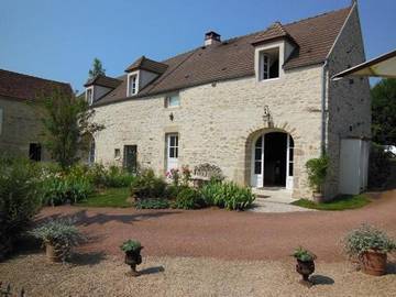Maison d’hôte pour 2 personnes, avec terrasse et jardin dans Yonne