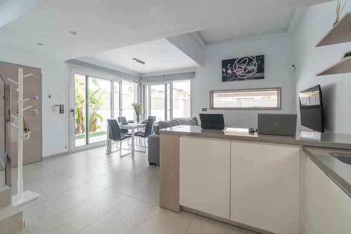 Casa rural para 6 personas, con Balcón además de Terraza y Piscina en Guardamar del Segura - 2