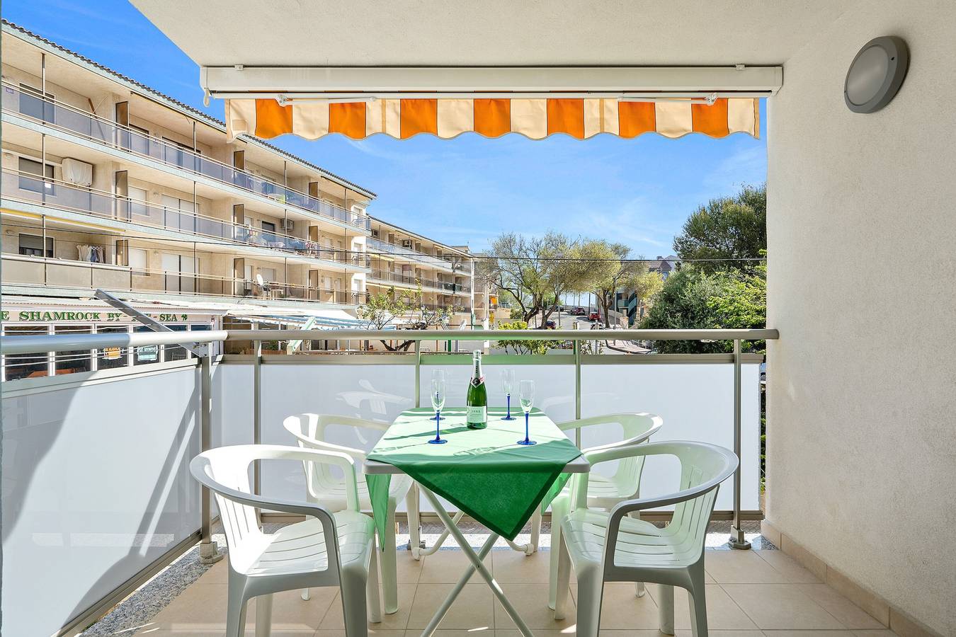 Ganze Wohnung, Apartment "Playa Dorada B106" nahe dem Strand mit Balkon, Klimaanlage & Wlan in Vilafortuny, Cambrils