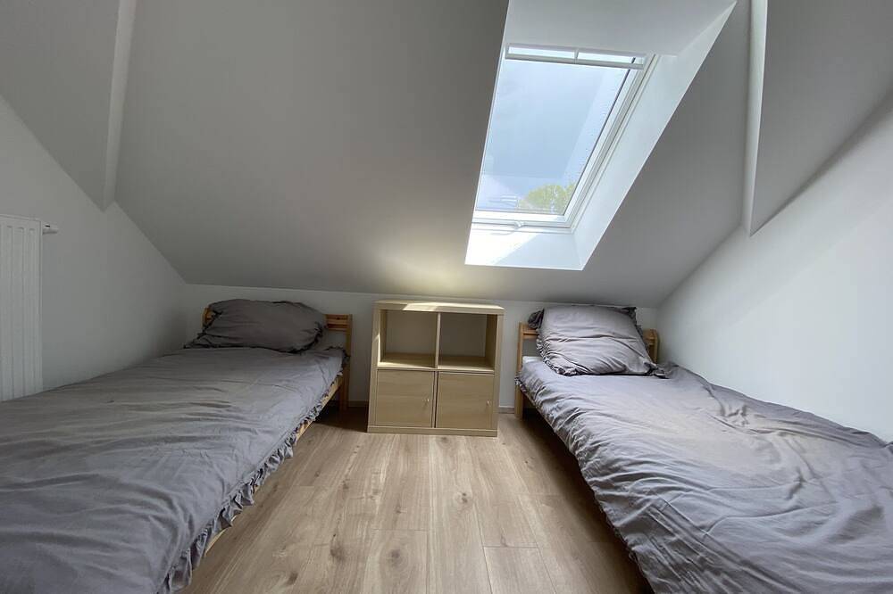 Ganze Wohnung, Helle 2 Zi Wohnung nähe Flughafen München in Haimhausen, Landkreis Dachau