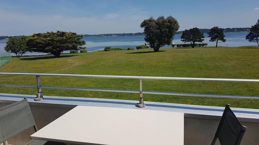 Gîte pour 4 personnes, avec Terrasse à Locmariaquer
