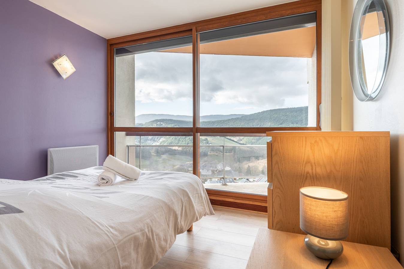 Appartement entier, Appartement « À l’orée des sapins, skis aux pieds » avec vue montagne, jardin partagé et balcon in Villard-de-Lans, Parc naturel régional du Vercors