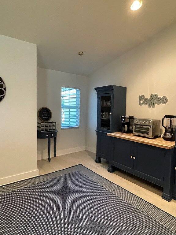 Vacation rental for 6 people, with balcony and pool as well as yard in Estero