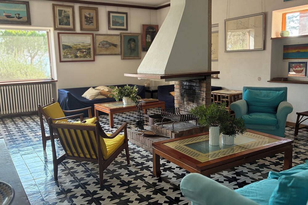 Splendid Villa surrounded by greenery with swimming pool. in La Cantoniera, Monte Argentario