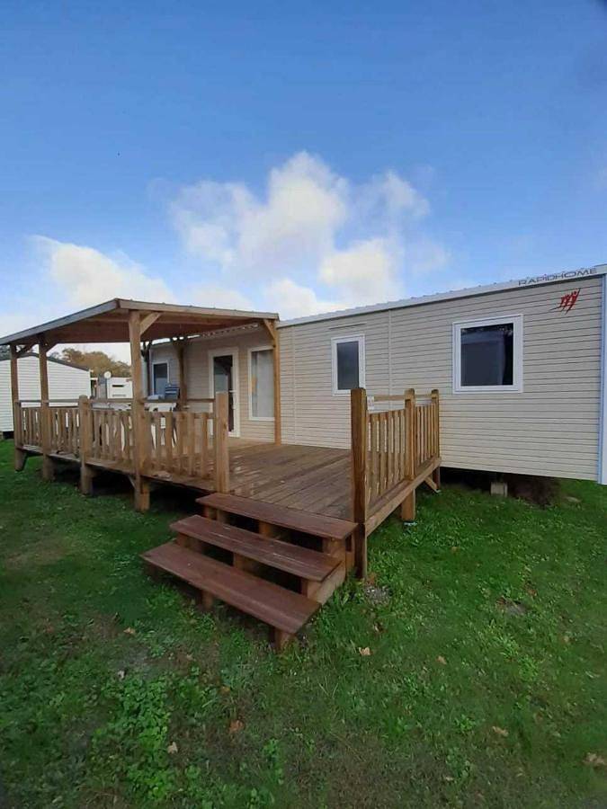 Camping pour 8 personnes, avec Piscine