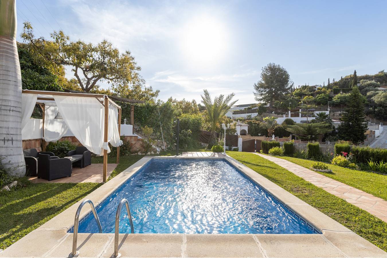 Holiday Home “Villa Damian” with Mountain View and Garden in Frigiliana, Costa del Sol