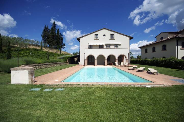Villa per 10 persone, con giardino e idromassaggio nonché terrazza in San Gimignano