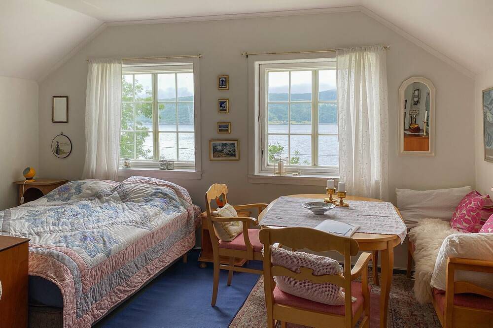 2 bedroom stunning home in Davik in Bremanger