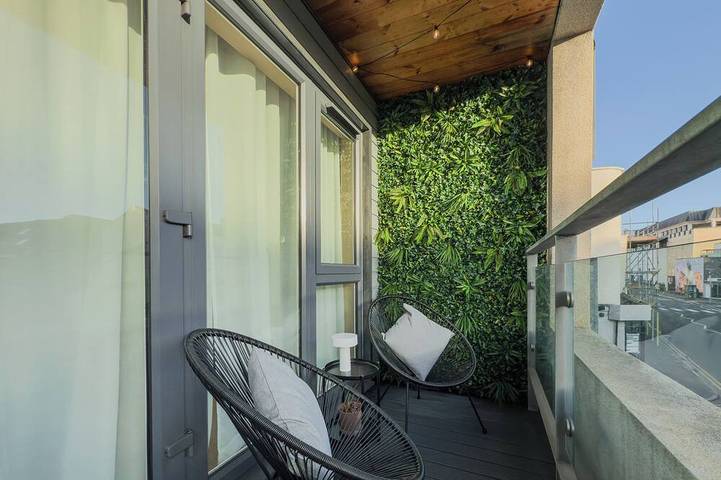 Ganze Wohnung, Cheltenham Town Centre Stay with Cozy Balcony Retreat in Cheltenham, Gloucestershire