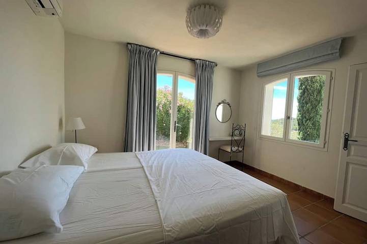 Prestigious villa, swimming pool and breathtaking view in Ollioules, Mittelmeerküste (Frankreich)