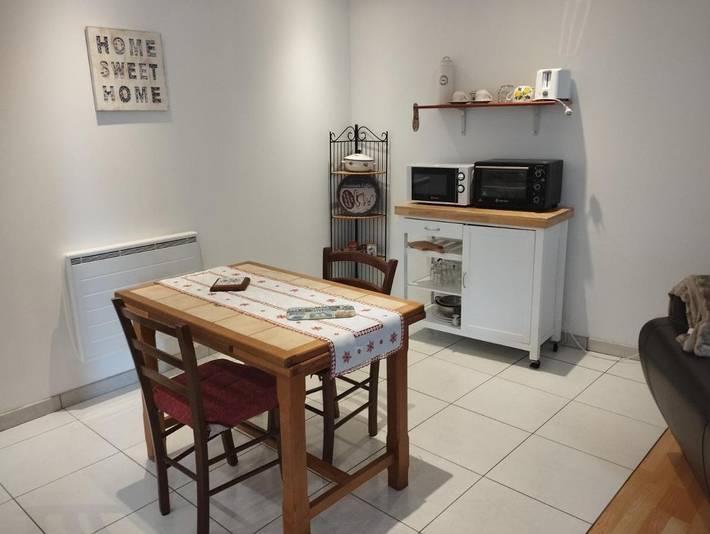 Location de vacances pour 2 personnes, avec jardin ainsi que piscine et terrasse à Saint-Georges-sur-Layon - 2