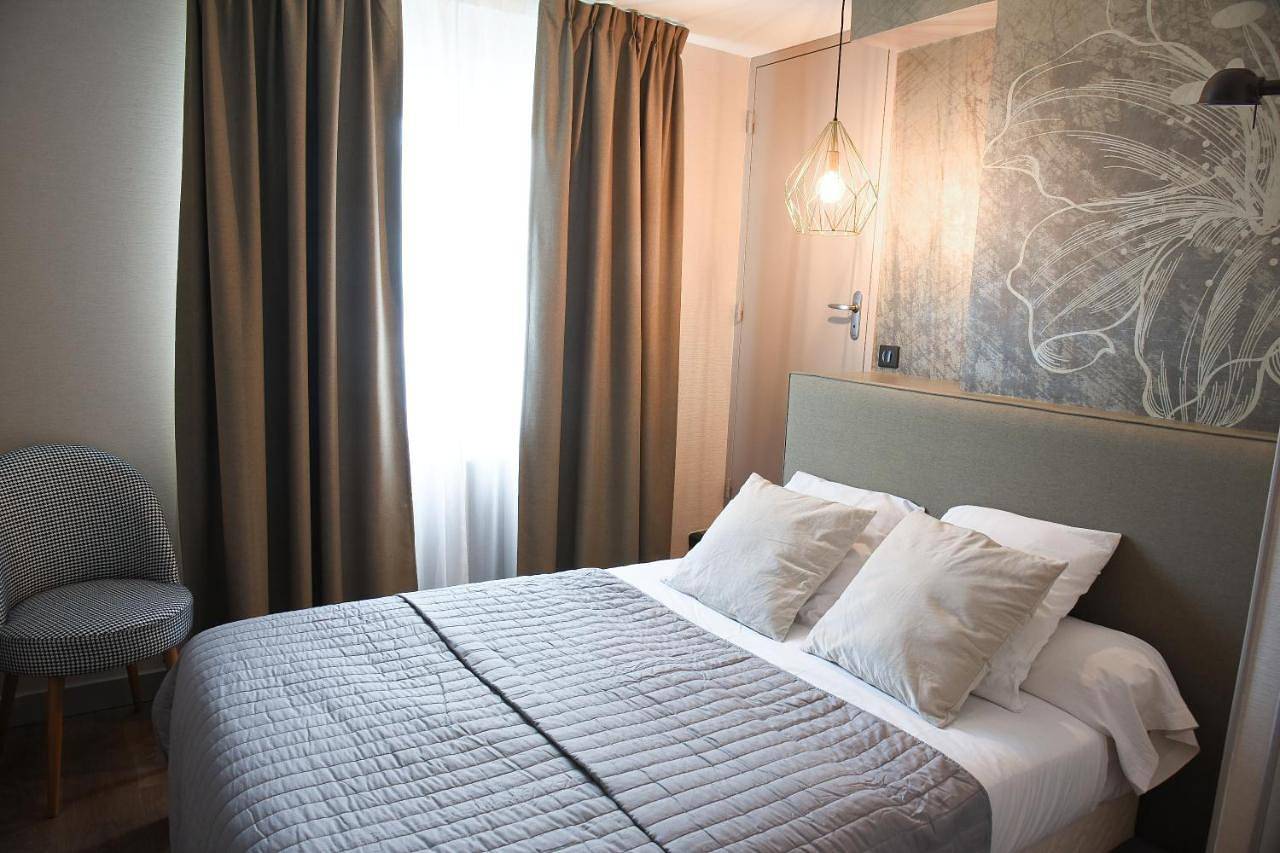 Standard Double Room in Viarmes, Val-d'Oise