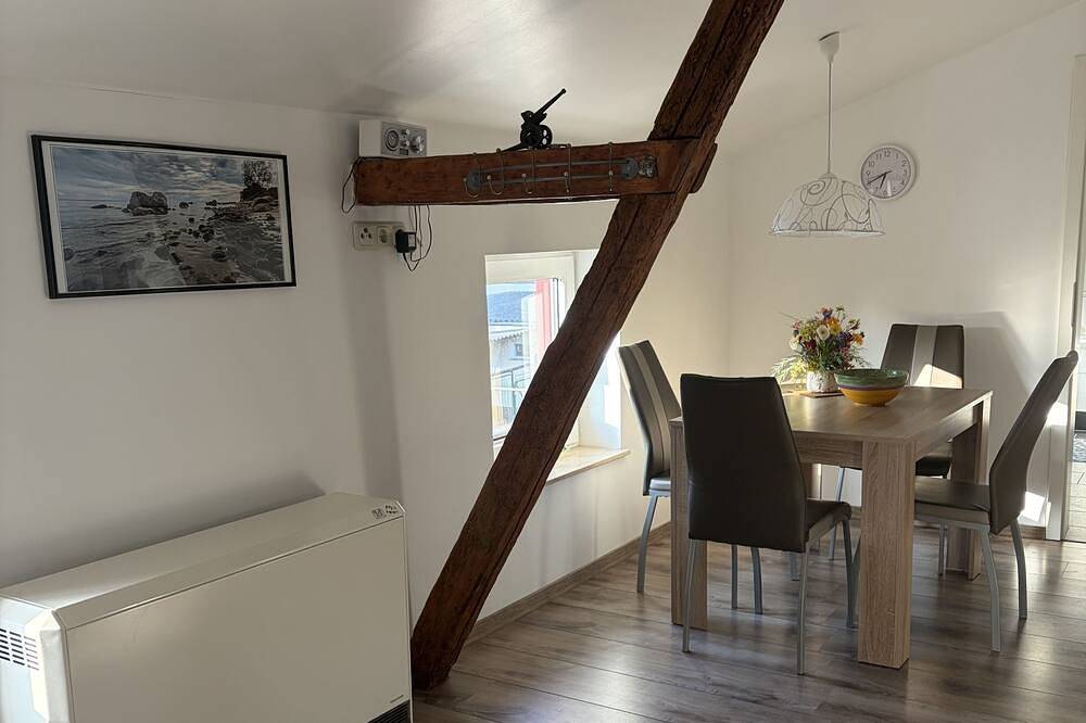 Ganze Wohnung, Ferienwohnung Ofenhaus - Ferienwohnung in Niepars, Stralsund Umland