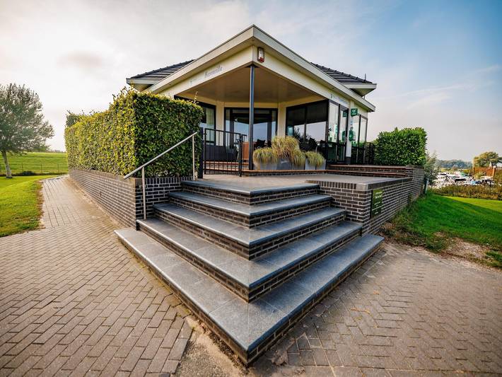 Ferienhaus für 8 Personen, mit Terrasse und Pool - 1