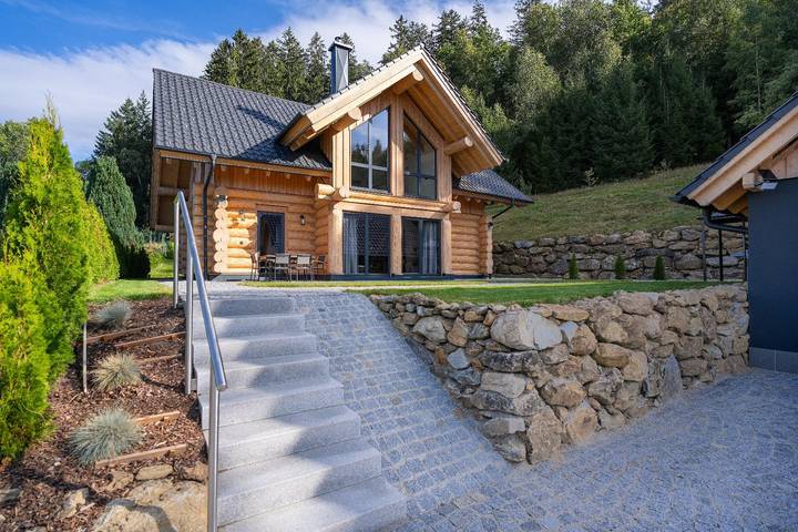 Chalet für 10 Personen, mit Balkon und Whirlpool sowie Garten, kinderfreundlich im Bayerischer Wald - 2
