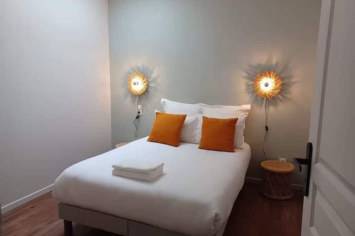 Gîte pour 14 personnes dans Saint-Pey-d'Armens