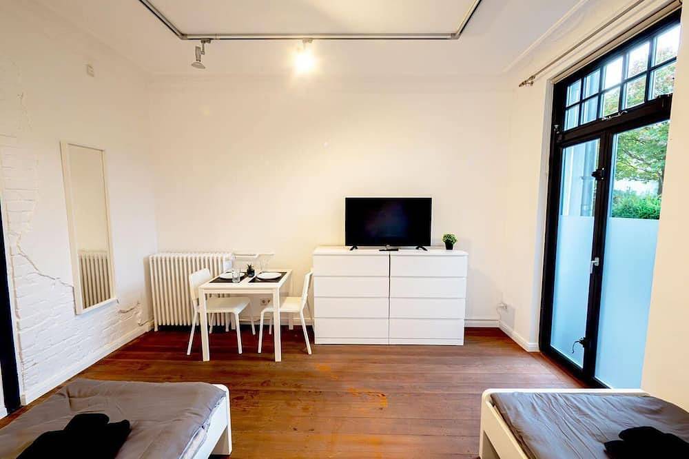Ganze Wohnung, Monteurwohnung in Villa - 8 Betten, Wlan, Tv, Einbauküche – Ahrensburg Zentrum, Nähe Hamburg - Od06a in Ahrensburg, Kreis Stormarn
