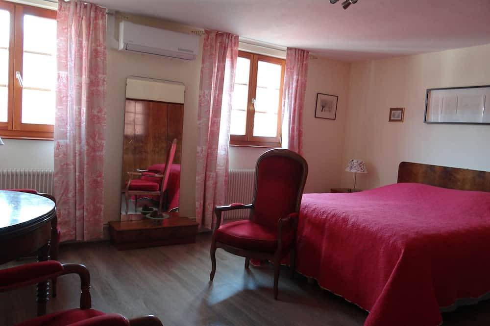 Entire apartment, Spacious air-conditioned gîte for 2 to 4 people in Ribeauvillé, Parc naturel régional des Ballons des Vosges