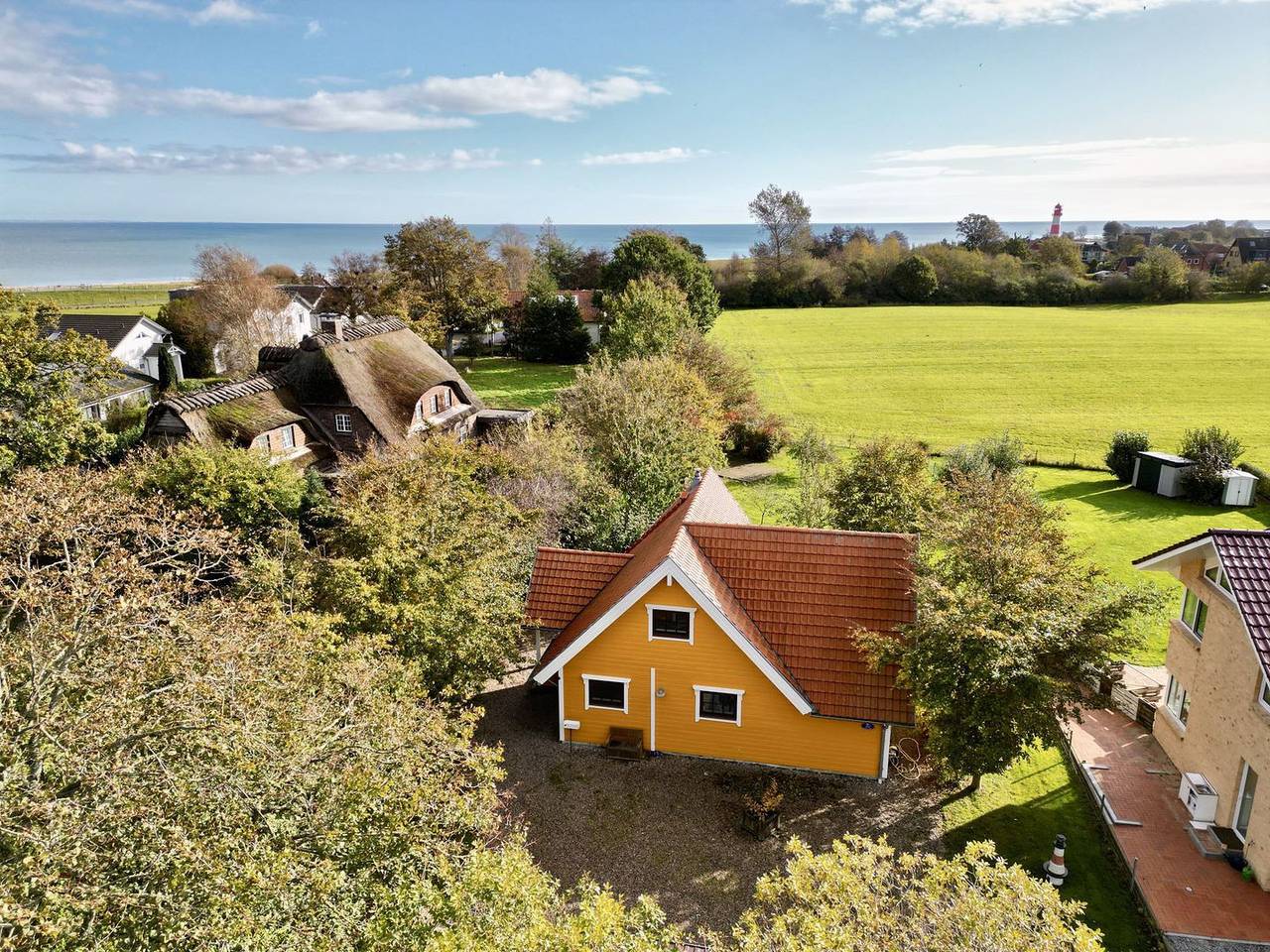 Ferienhaus "Sonnenblumenhaus" in Falshöft für bis zu 4 Personen und 2 Hunden in Geltinger Birk, Nieby