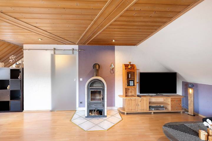 Appartement entier, Appartement « Ferienwohnung Spessartluft » avec jardin commun et Wi-Fi in Spessart-Mainland