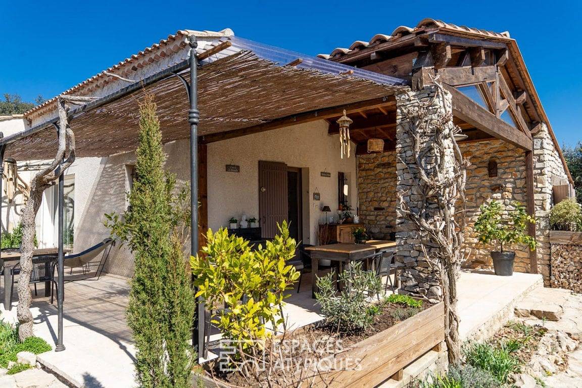 La Petite Maison de Noémie - Insolite Bien-être - Chambre Wasaï in Gras, Privas