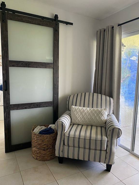 Beach paradise found! “Heavenly Views” 1/1 villa steps away from beach and pool. in Fort Pierce, Hutchinson Island