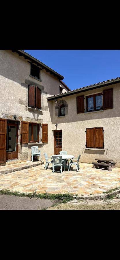 Appartement de vacances entier, La Maison du Bonheur in L'Étrat, Loire