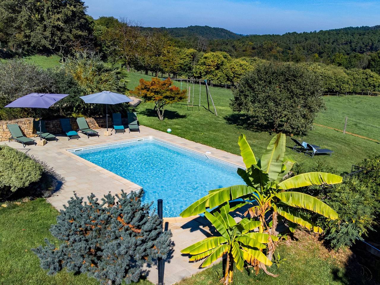 Gîte superbe + piscine privée et vue imprenable in Mazeyrolles, Périgord Noir