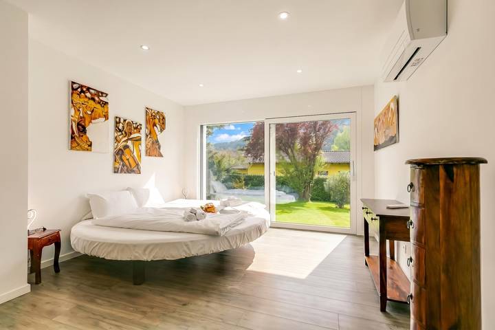 La Rotonda Villa with Pool and Jacuzzi in Lac de Lugano