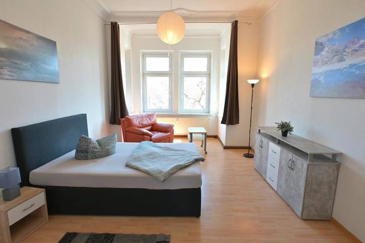 Ferienwohnung für 6 Personen, mit Terrasse in Bitterfeld - 2