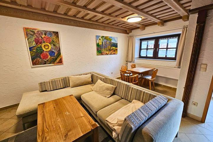 Ferienwohnung für 4 Personen, mit Terrasse und Garten