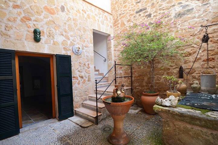 Casa rural para 6 personas, con balcón - 1