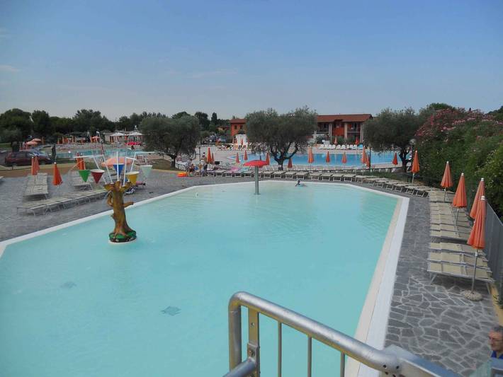 Mobilehome mit Pool und Klimaanlage in Colombare, Sirmione