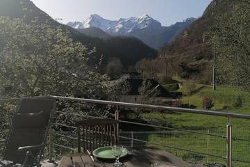Gîte pour 4 personnes, avec terrasse et jardin à Laruns